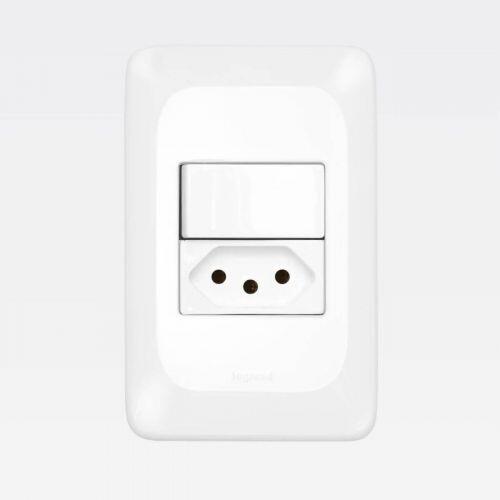 Conjunto Interruptor Paralelo com Tomada PIAL PoP Three Way 10A Branco Legrand LGX203