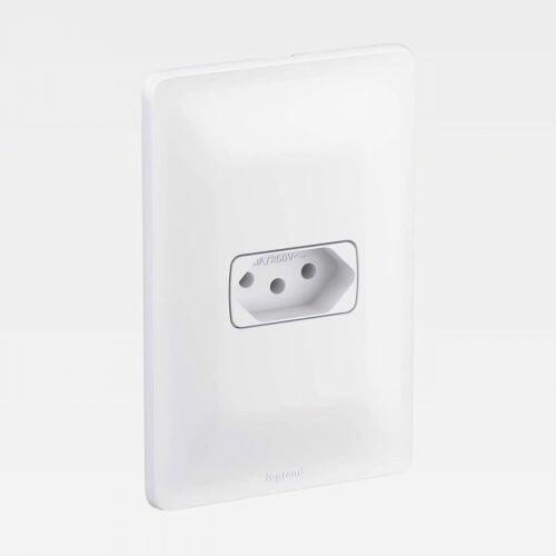 Conjunto Tomada 20A 2P+T Com Suporte e Placa 4x2 Branco PIAL Zeffia Legrand