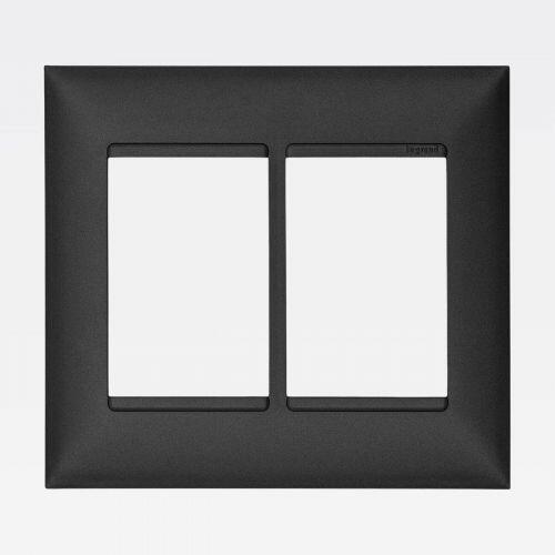Placa 3+3 Postos PIAL Plus+ 4x4 Preto Onix Legrand 618516PO