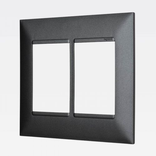 Placa 3+3 Postos PIAL Plus+ 4x4 Preto Onix Legrand 618516PO