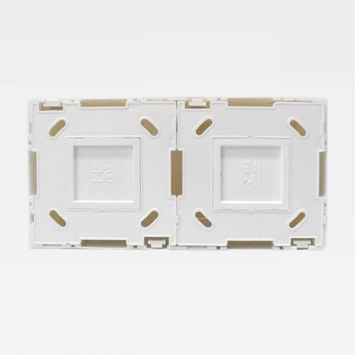 Interruptor Simples + Tomada 10A 2P+T Sistema X Branco Legrand 675063