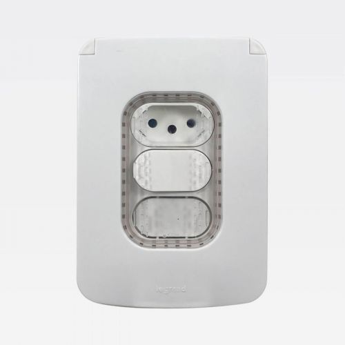 Kit Interruptor Simples + Tomada 10A 250V IP44 �rea Externa Nereya Branco Legrand