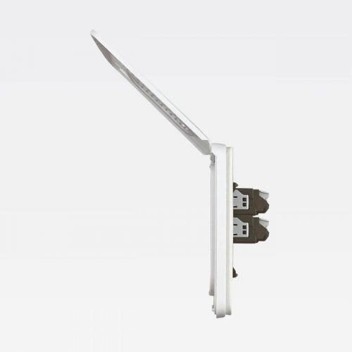 Kit Interruptor Simples + Tomada 10A 250V IP44 �rea Externa Nereya Branco Legrand