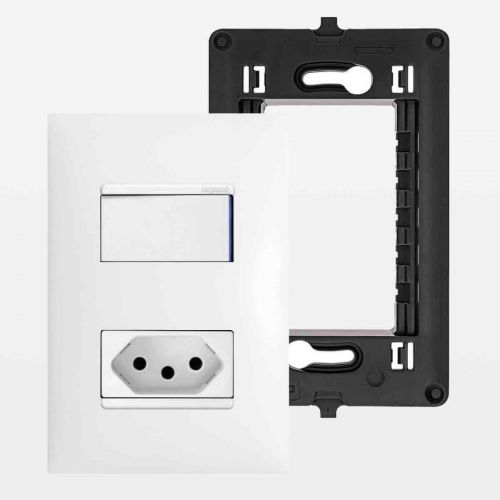 Conjunto 4x2 c/ Interruptor Simples + Tomada 20A Branco PIAL Plus+ Legrand 615073BC