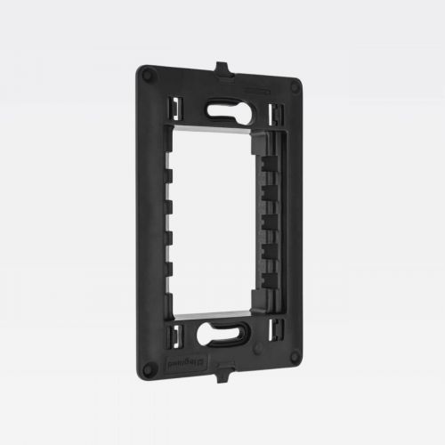 Conjunto 4x2 PIAL Plus+ c/ Interruptor Paralelo + Tomada 20A Branco Legrand 615085BC