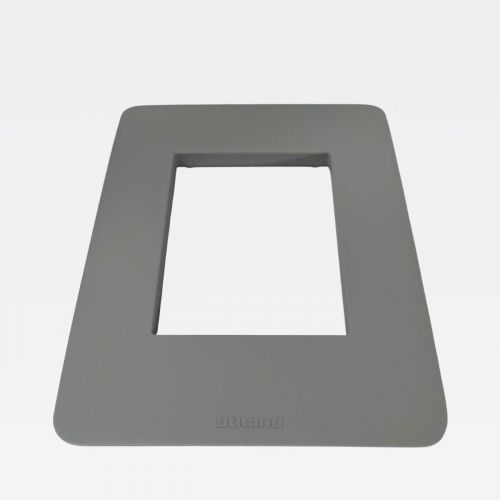 Placa 3 Postos Adjacentes 4x2 Cinza Matix Go Bticino Legrand JA4803JG