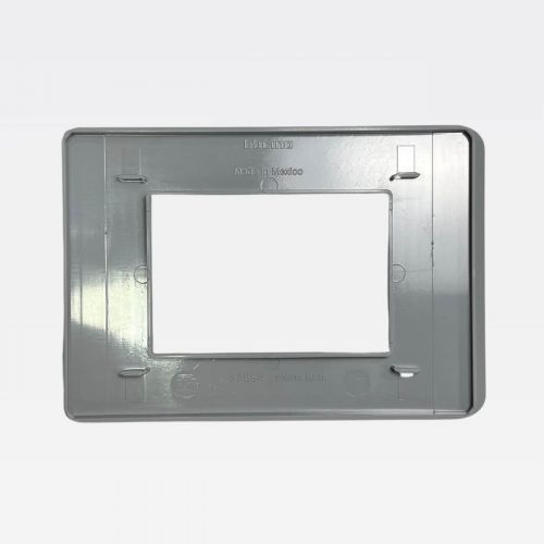 Placa 3 Postos Adjacentes 4x2 Cinza Matix Go Bticino Legrand JA4803JG