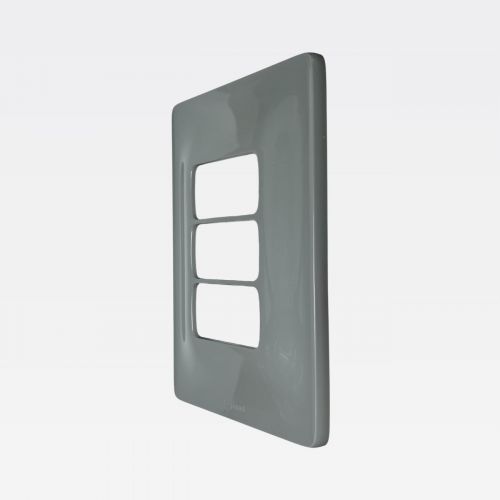 Placa 3 Postos Separados Zeffia 4x2 Cinza Legrand 680183CZ