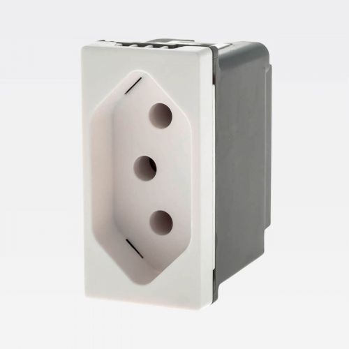 Conjunto 4x2 PIAL Plus+ c/ Tomada 10A Branco Legrand 615080BC