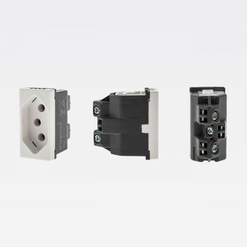 Conjunto 4x2 Tomada 20A PIAL Plus+ Legrand
