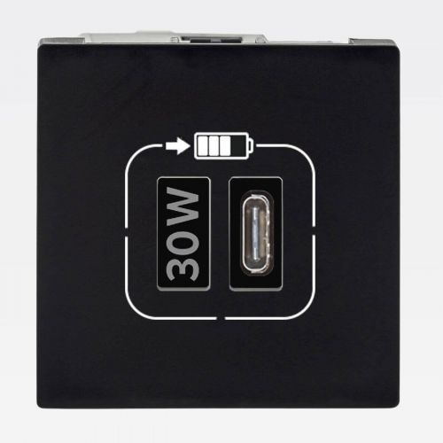 Conjunto 4x2 Tomada USB-C 30W PD + Tomada 10A PIAL Plus+ Legrand
