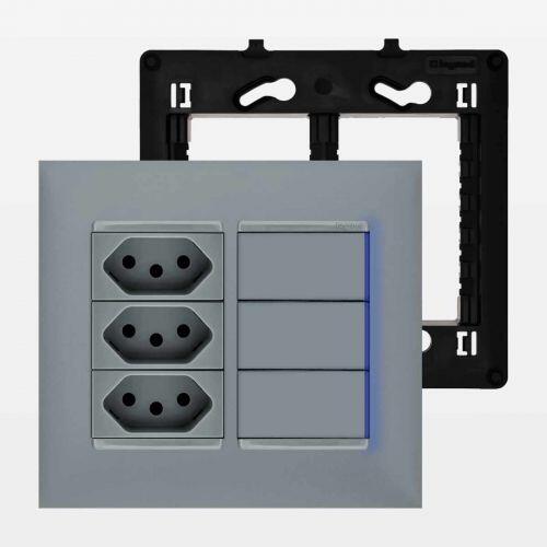 Conjunto 4x4 3 Interruptores Simples c/ LED PIAL Plus+ Legrand