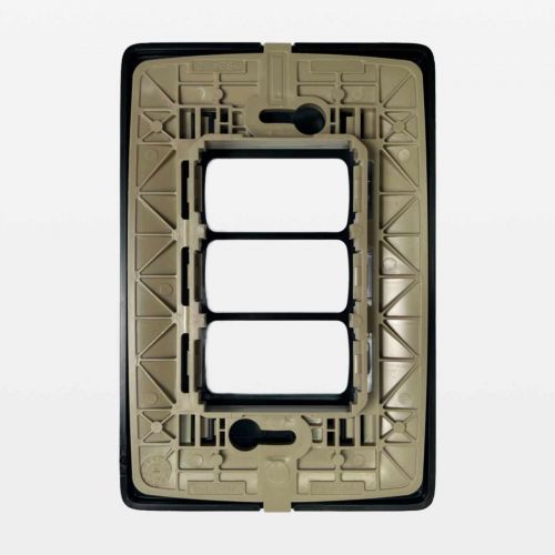 Placa 3 Postos Separados Zeffia 4x2 Preta Legrand 680183PT