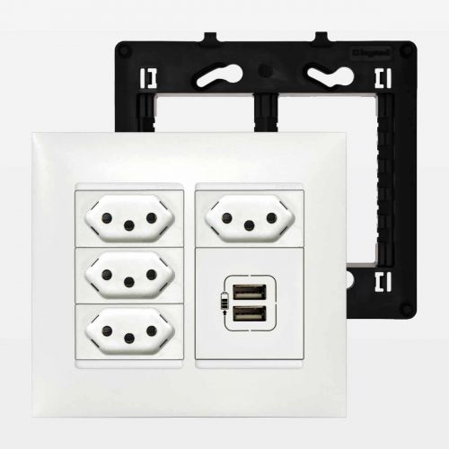 Conjunto 4x4 Tomada Triplex 10A + Tomada 10A + Tomada USB Dupla Linha PIAL Plus+ Legrand