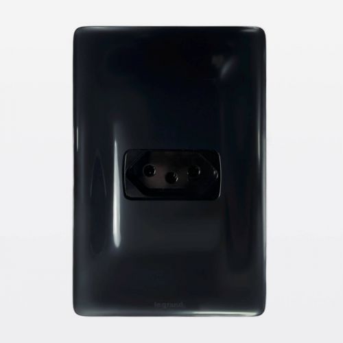 Conjunto Tomada 20A Com Placa e Suporte Preto 4x2 Zeffia Legrand 680120PT