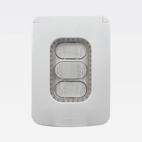 Conjunto 4x2 Nereya 3 Interruptores Simples IP44 Legrand c/ Placa 3 Postos