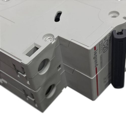 Disjuntor Bipolar Bif�sico 20A Curva C 3000A Legrand RX3 419549