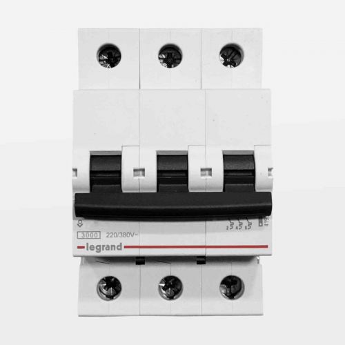 Disjuntor Tripolar Trifásico 32A Curva C 3000A RX3 Pial Legrand 419320