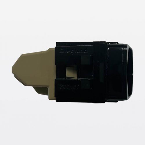 M�dulo Tomada 2P+T 10A Preta Zeffia Legrand 680160PT