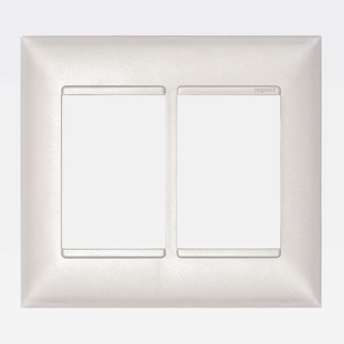 Placa 3+3 Postos 4x4 PIAL Plus+ P�rola Legrand 618516PE