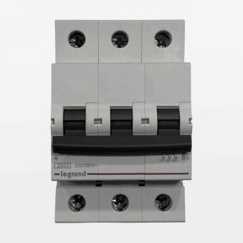 Disjuntor Tripolar Trifásico 100A 10kA Curva C RX2 Legrand RXD00C03