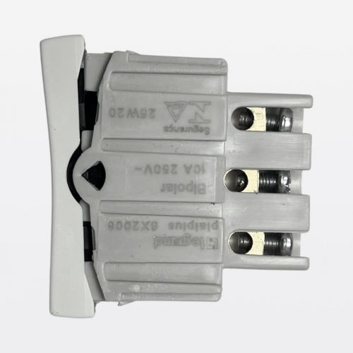 M�dulo Interruptor Bipolar Paralelo 10A Bivolt Branco Pialplus Legrand 612008