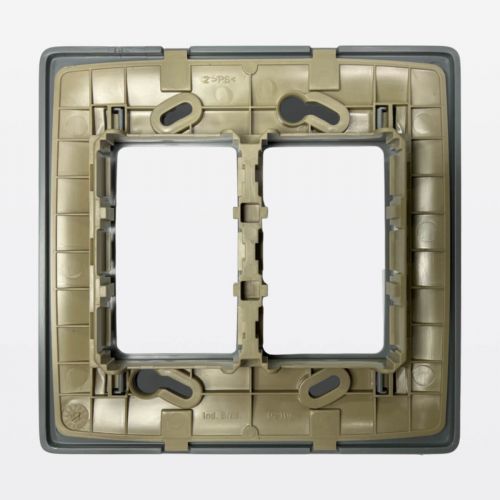 Placa 3+3 Postos Juntos 4x4 Zeffia Cinza Legrand 680176CZ