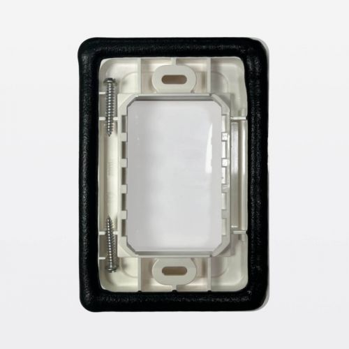 Placa Estanque IP55 3 M�dulos Branca Matix Go Bticino Legrand 28603W