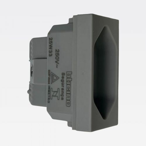 Conjunto 4x2 Tomada 20A Com Placa e Suporte MatixGo Bticino Legrand