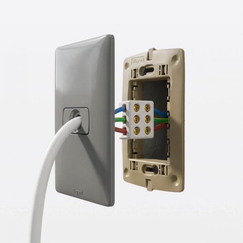 Kit Instalação Elétrica Chuveiro Saída de Fio + Conector 50A Legrand Pial Zeffia