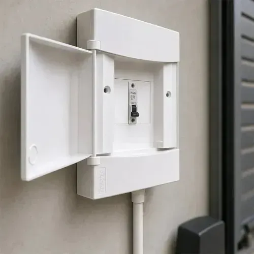 Conjunto Disjuntor para Portão Elétrico Com Quadro PROTECTBOX 4 DIN Curva C 10A
