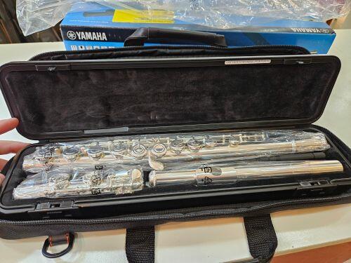Comprar (NOVA) Flauta Transversal Yamaha 312 - Cabeça de prata - a