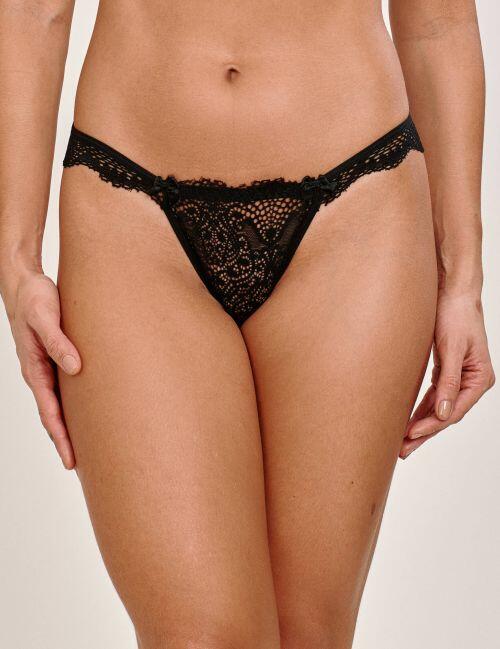 Conjunto Amora de Calcinha e Sutiã Sem Bojo Com Aro Em Renda