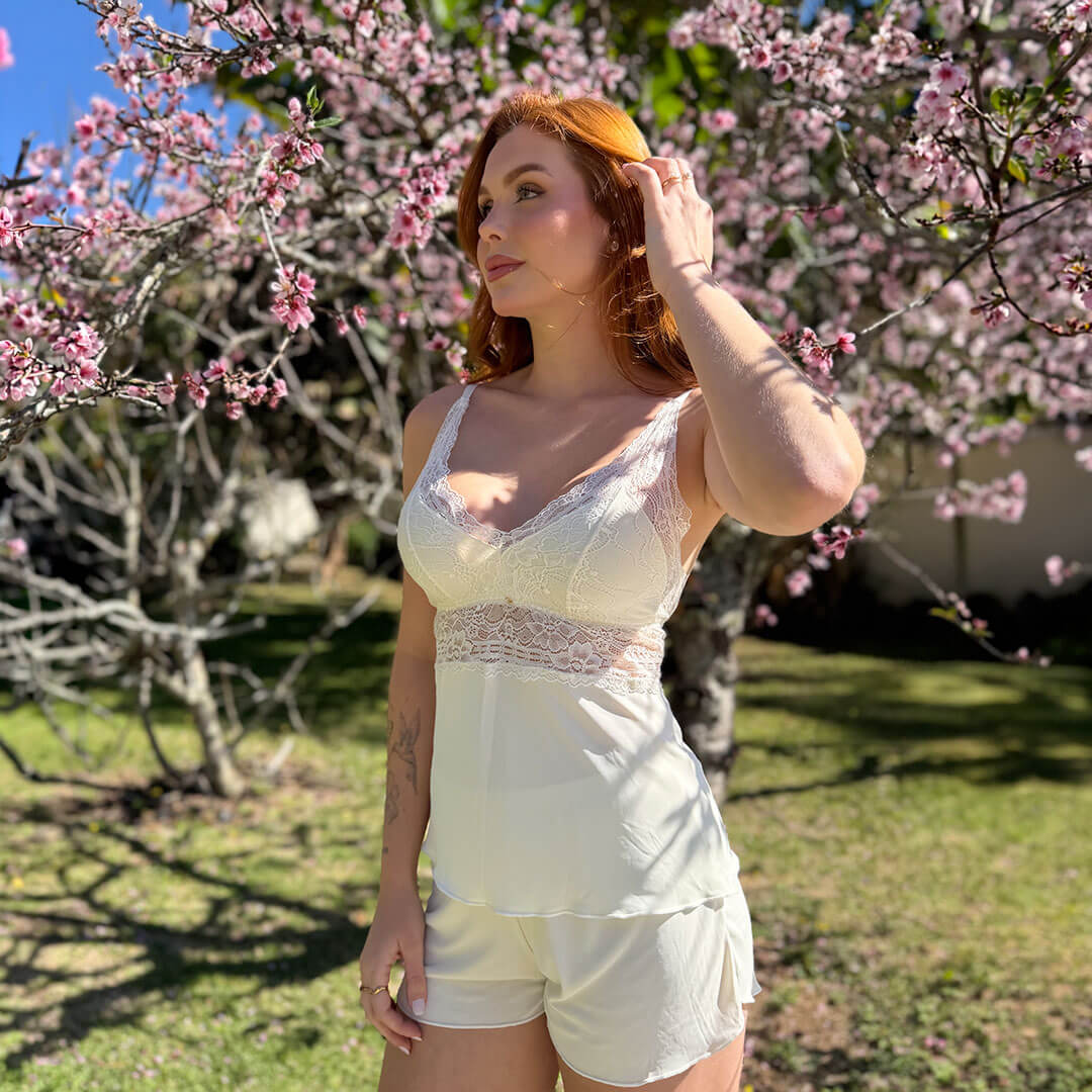 Pijama Short Doll Orquídea Em Poliamida e Renda Sem Bojo