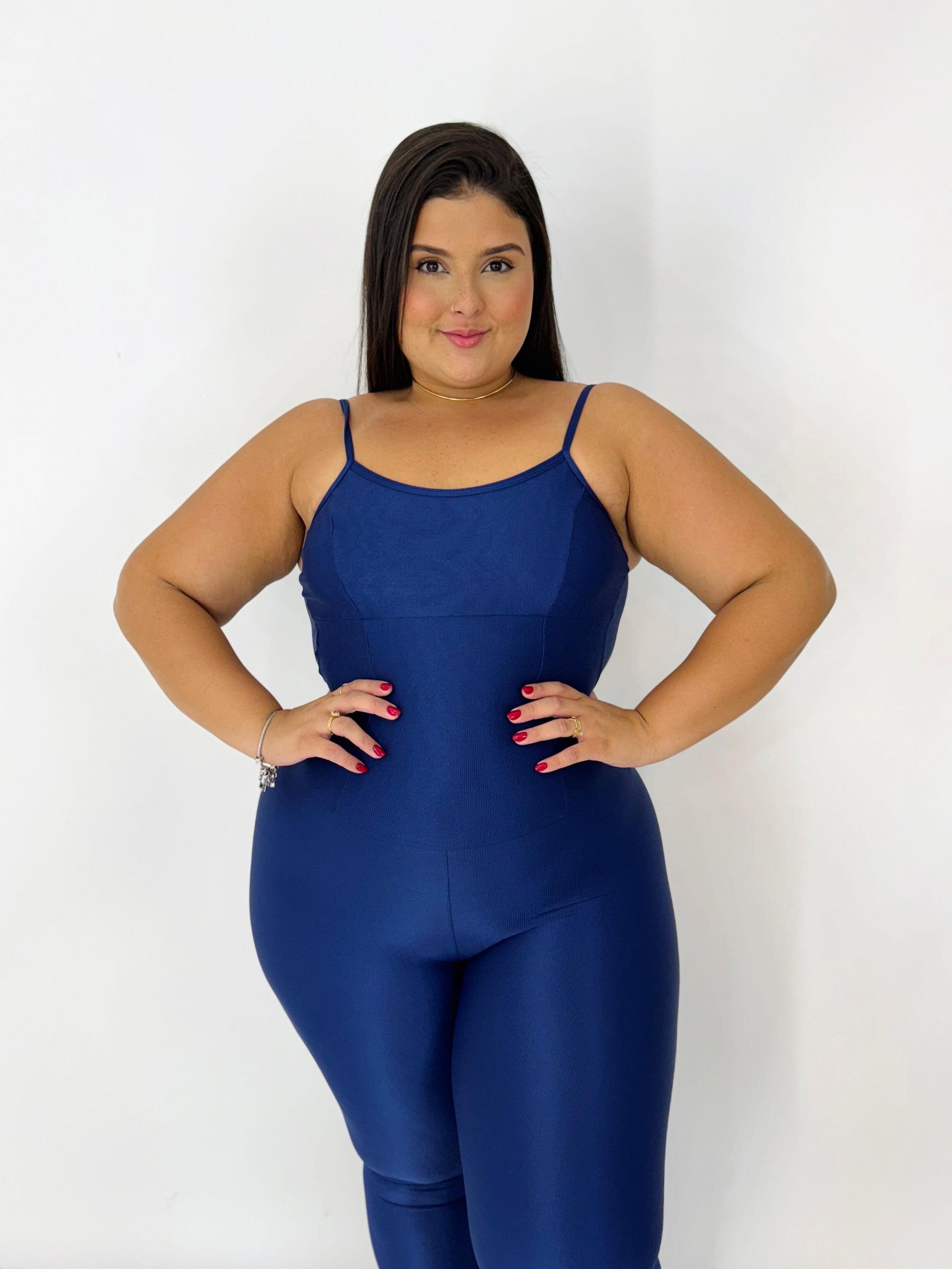 macacão azul marinho fotos de macacao plus size