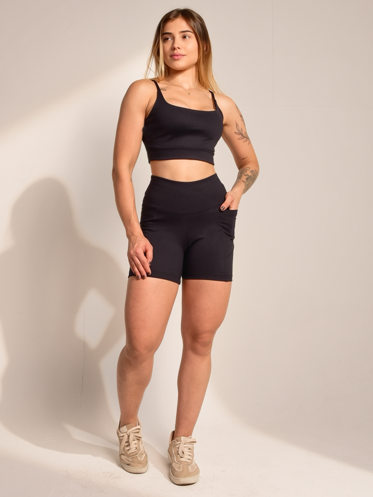 Conjunto Short Essence Move Preto
