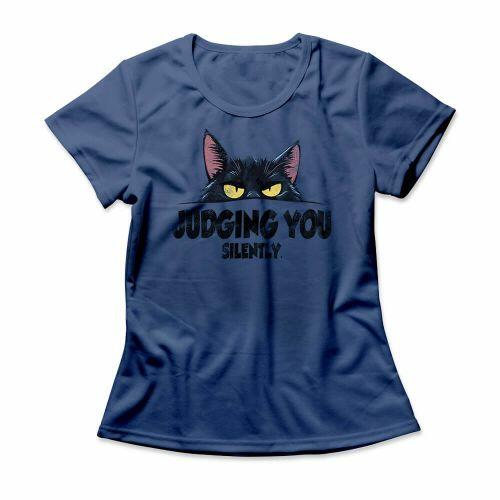 Camiseta Feminina Judging You Silently