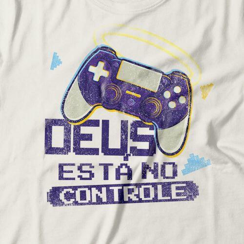 Camiseta Feminina Deus Est� No Controle