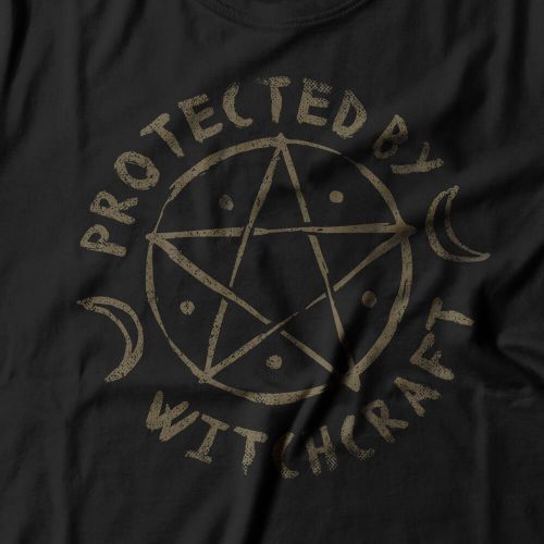 Camiseta Feminina Protected By Witchcraft