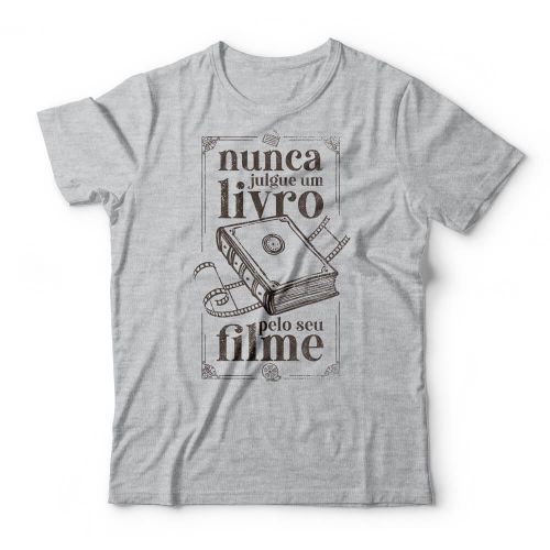 Camiseta Nunca Julgue Um Livro