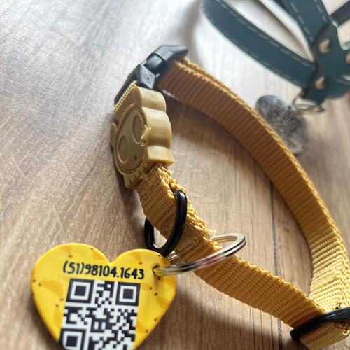 Placa de Identifica��o com Telefone e QR Code - Formato Cora��o - Bananas
