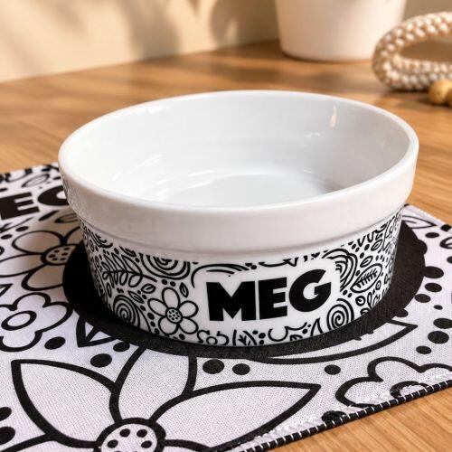 Kit Comedouro e Bebedouro de Cer�mica com Nome do Pet - Floral P&B