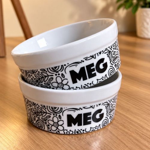 Kit Comedouro e Bebedouro de Cerâmica com Nome do Pet - Floral P&B
