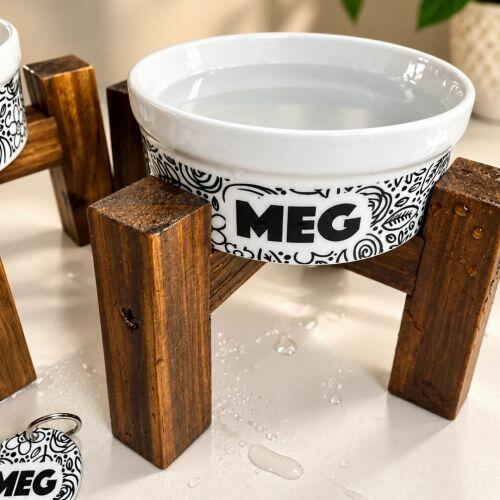 Kit Comedouro e Bebedouro de Cer�mica com Nome do Pet - Floral P&B