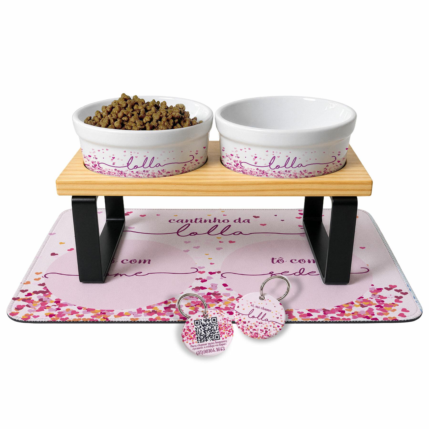 Cantinho Completo Personalizado Corações Rosas ou Azuis - Comedouro, Bebedouro, Suporte Duplo, Tapete Antiderrapante e Plaquinha de Identificação
