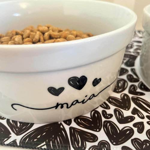 Tapete Individual Antiderrapante Personalizado para Comedouro ou Bebedouro - Três Corações