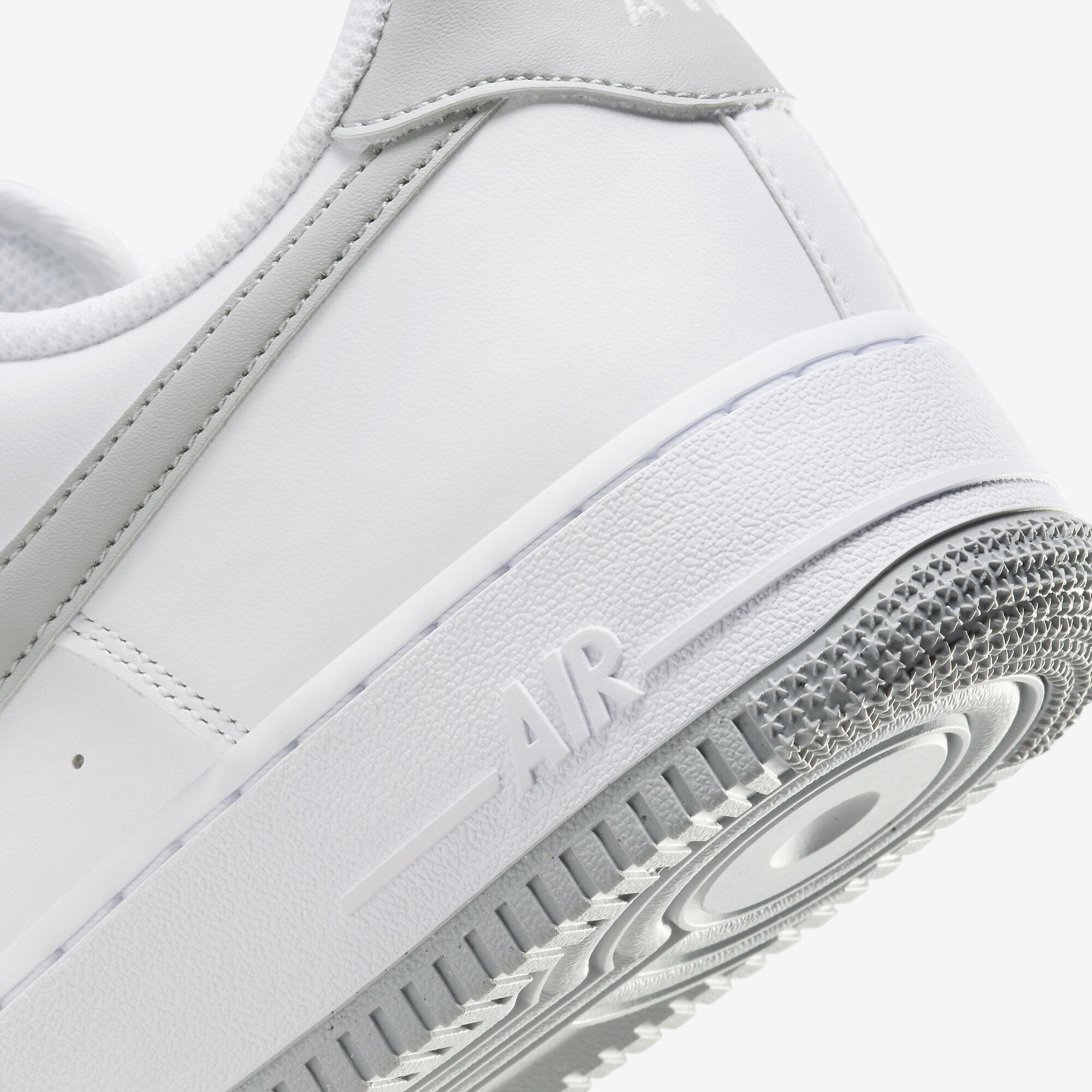Tênis Nike Air Force 1 07 - Branco e Cinza | Sneakers New