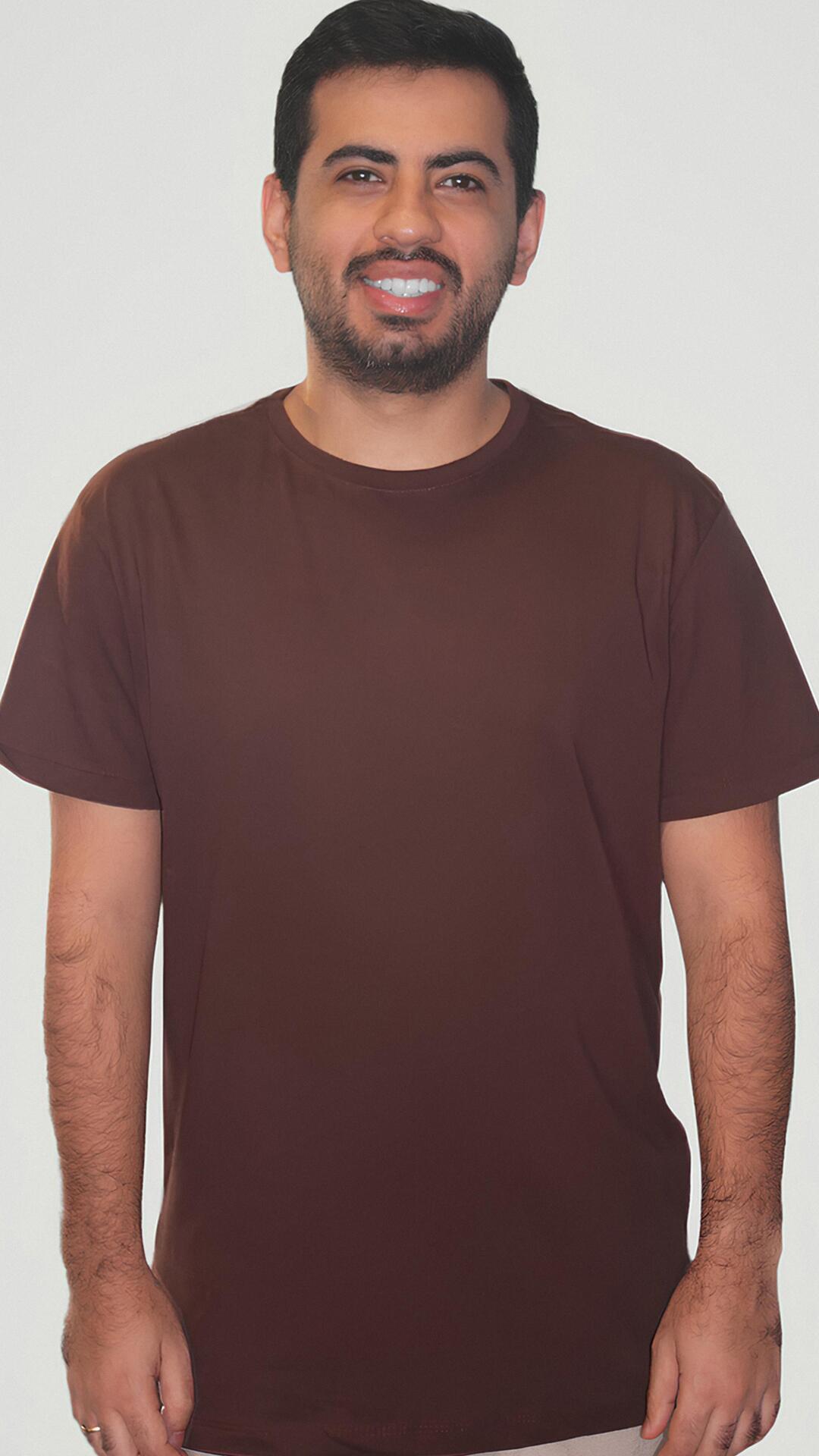 Camiseta Marrom Lisa Premium Conforto e Estilo - a partir de R$69,25