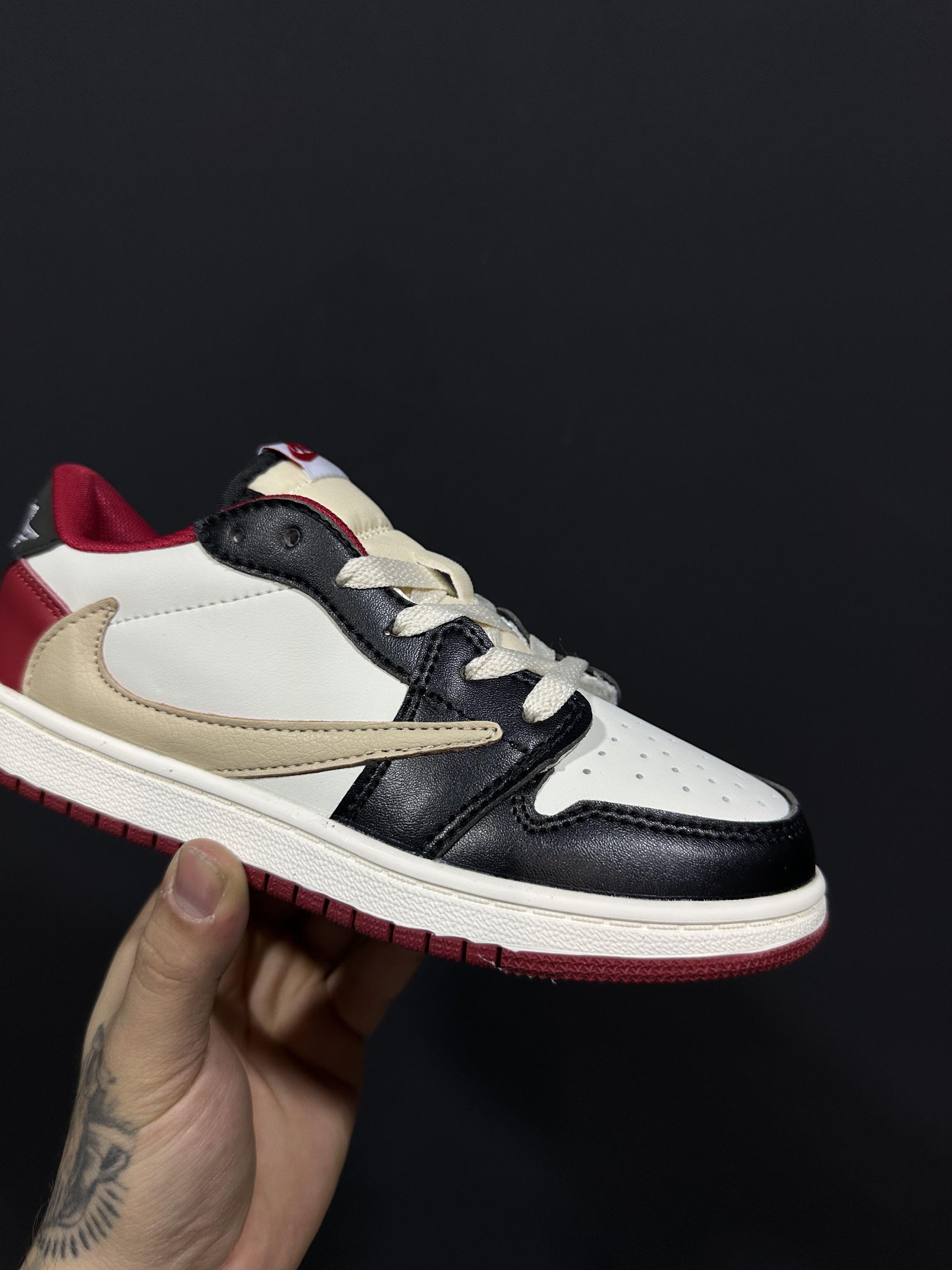 Comprar Travis Scott X Air Jordan 1 Low - R$800,00
