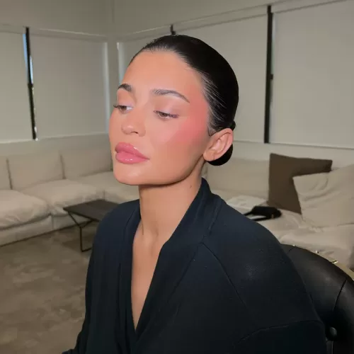 KYLIE COSMETIC - LIP E CHEECK GLOW BALM